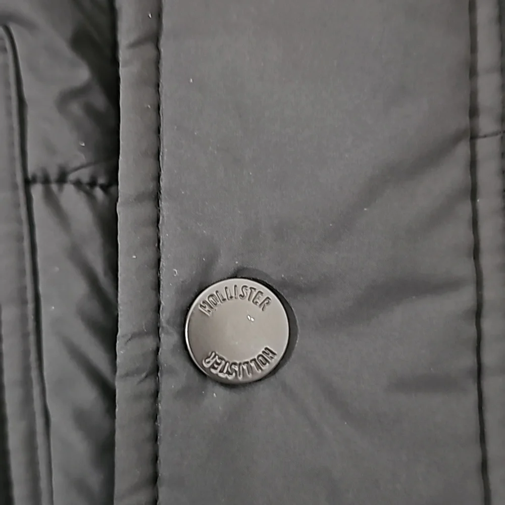 Hollister Puffer Vest Black Size S - Picture 8 of 9